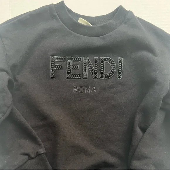 Fendi kids boots size 31. Fendi sweatshirt boys size 6Y - Picture 3 of 3